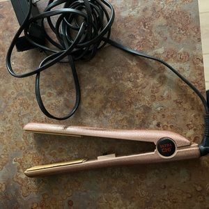 Chi pink glitter straightener